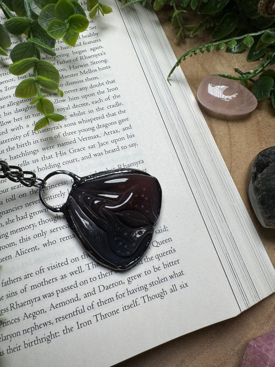 Agate Yoni Carving Necklace