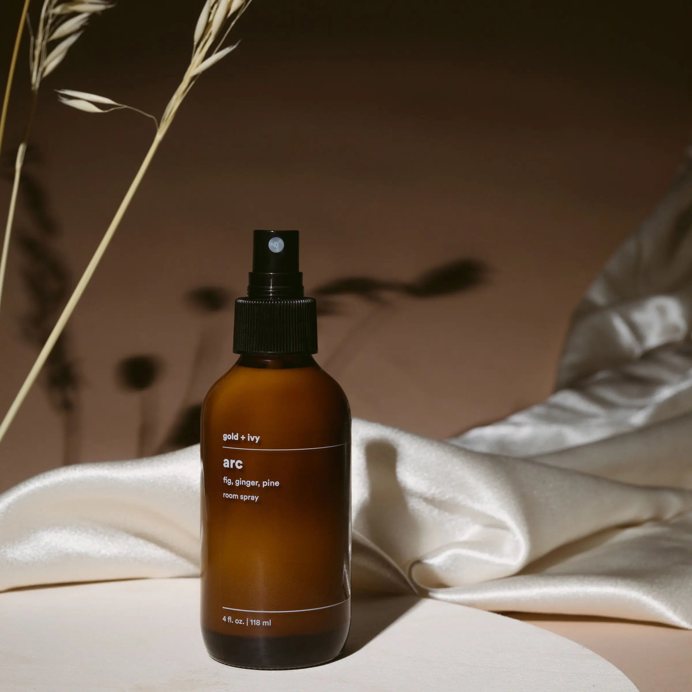 Arc room spray by gold + ivy, scented candle main product photo
