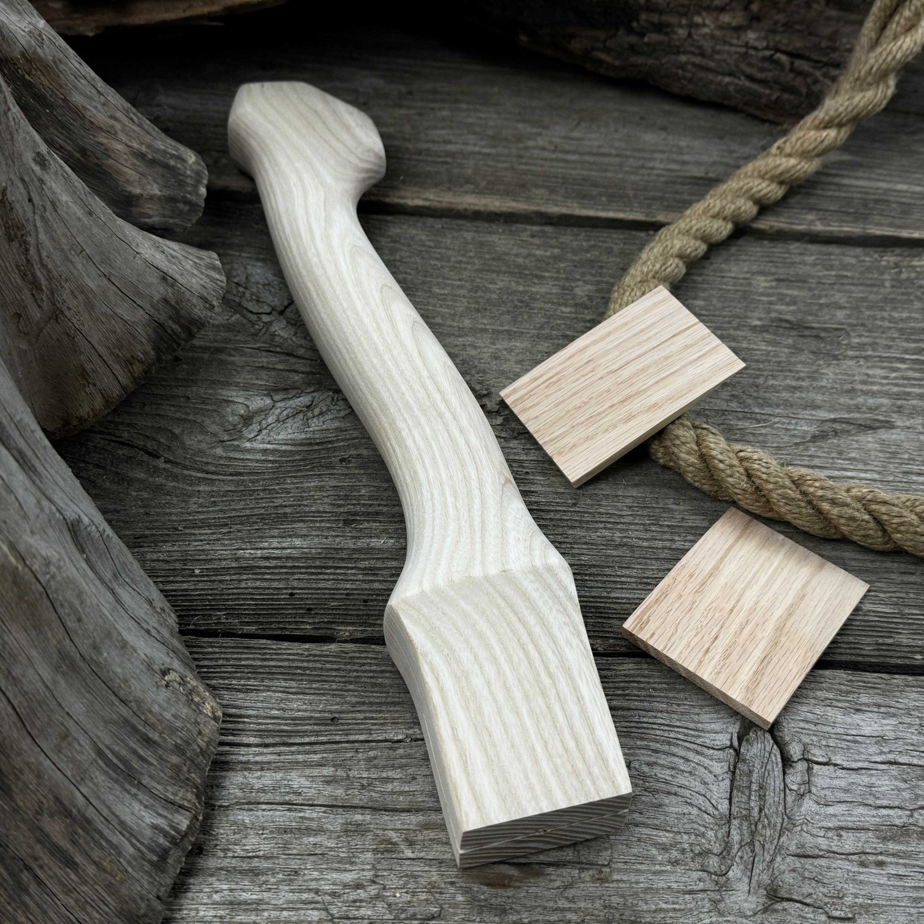 Ash Wood Axe Handle with Red Oak Wedges, 33 cm (12.99 inches)