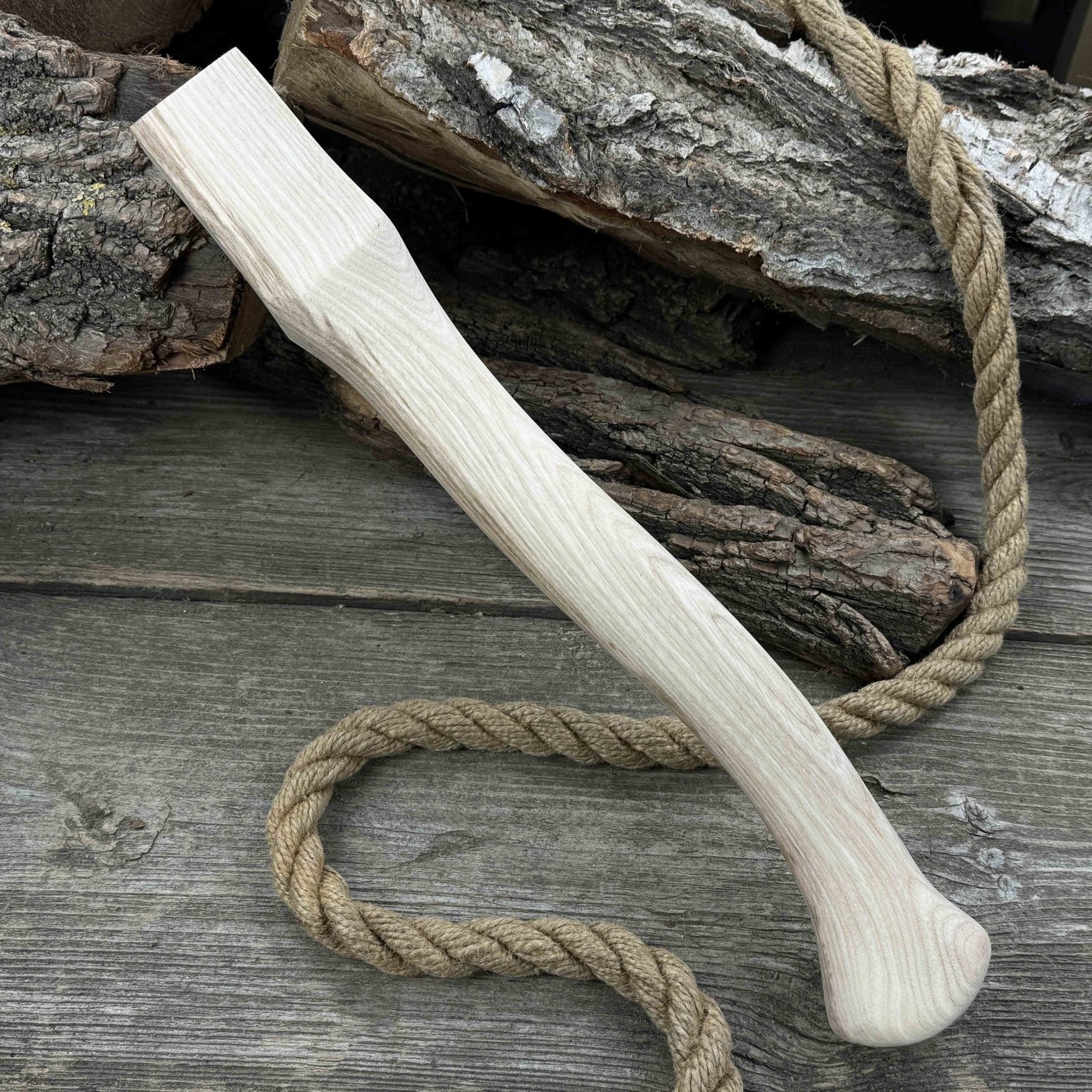 Ash Wood Axe Handle with Red Oak Wedges, 42 cm (16.54 in)