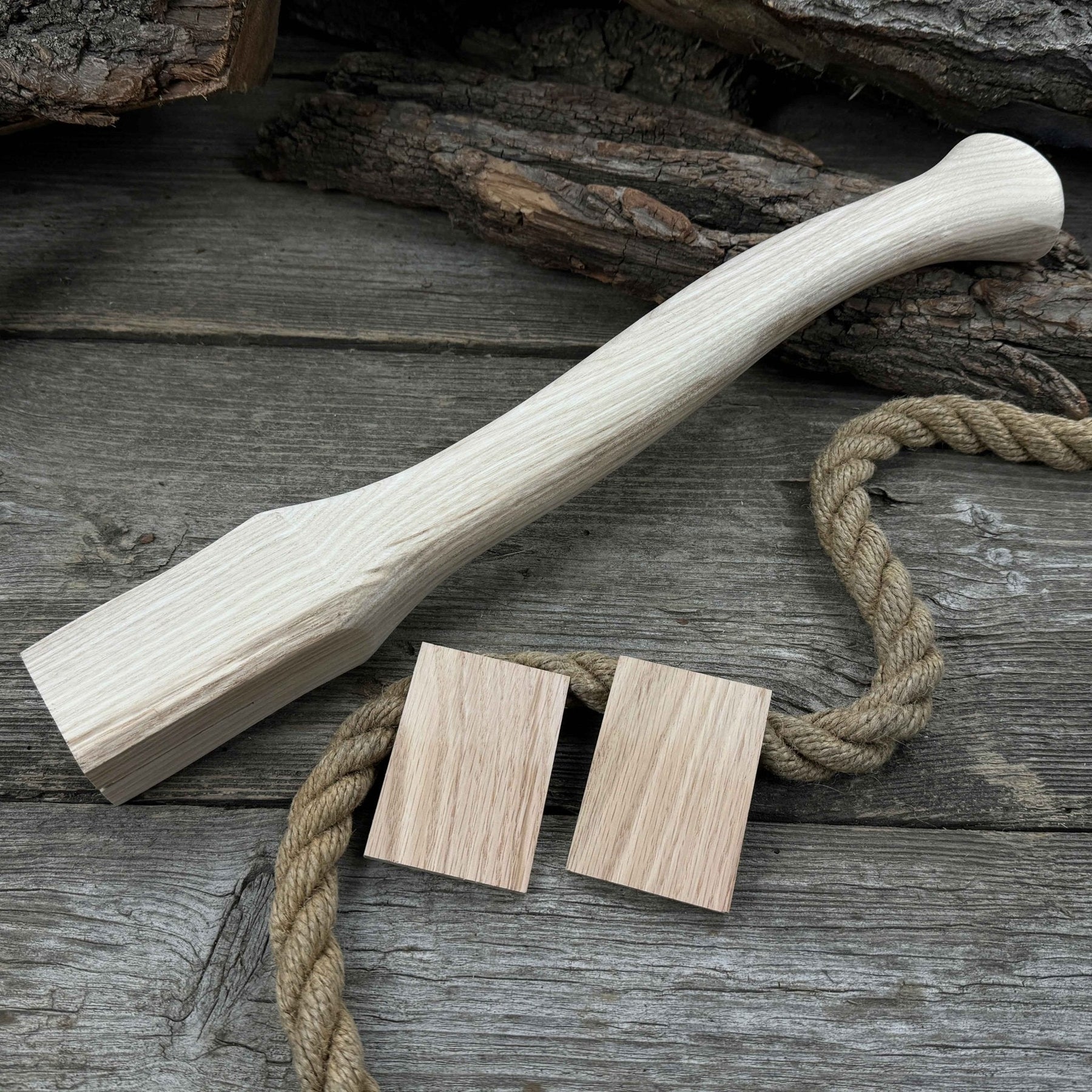 Ash Wood Axe Handle with Red Oak Wedges, 42 cm (16.54 in)