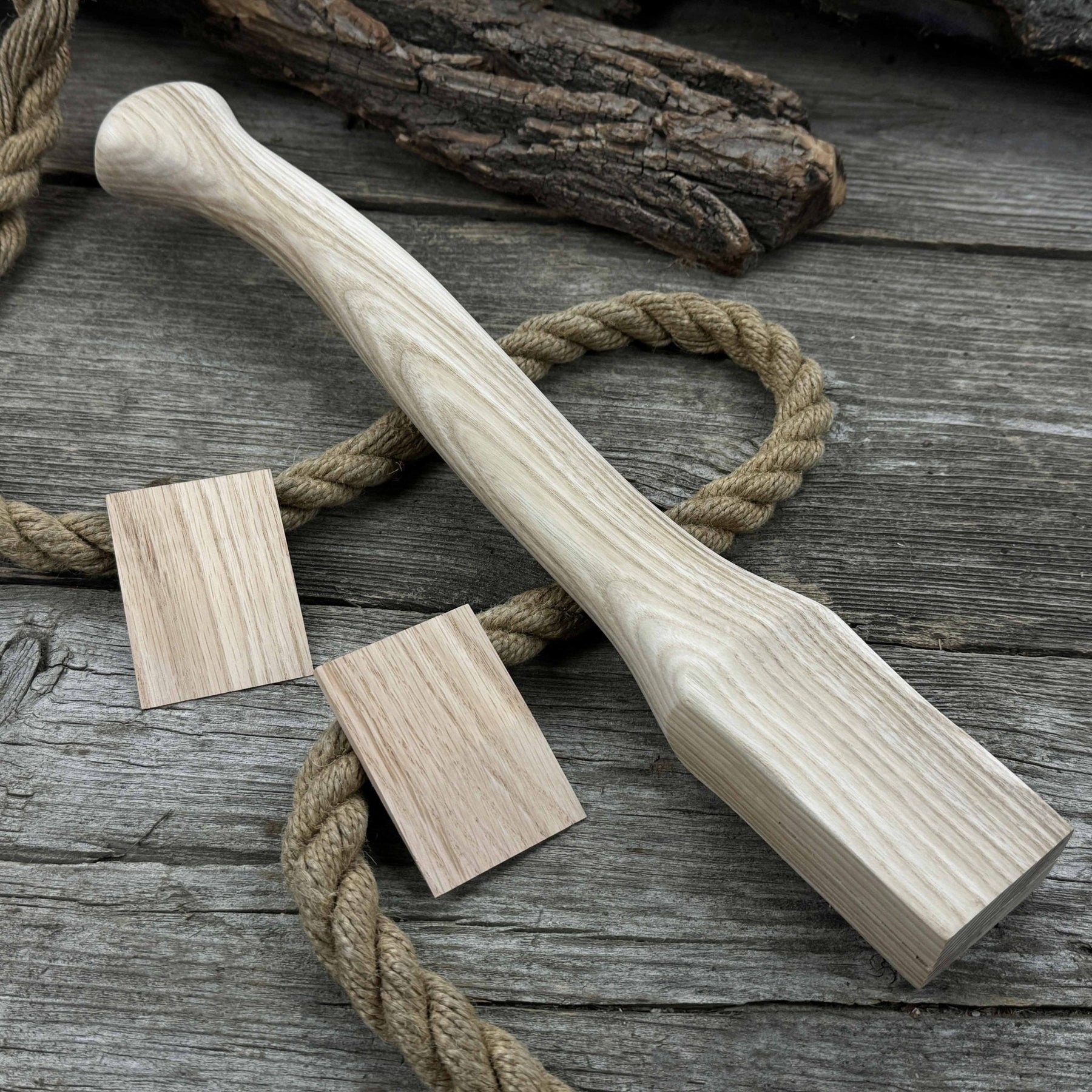 Ash Wood Axe Handle with Red Oak Wedges, 42 cm (16.54 in)