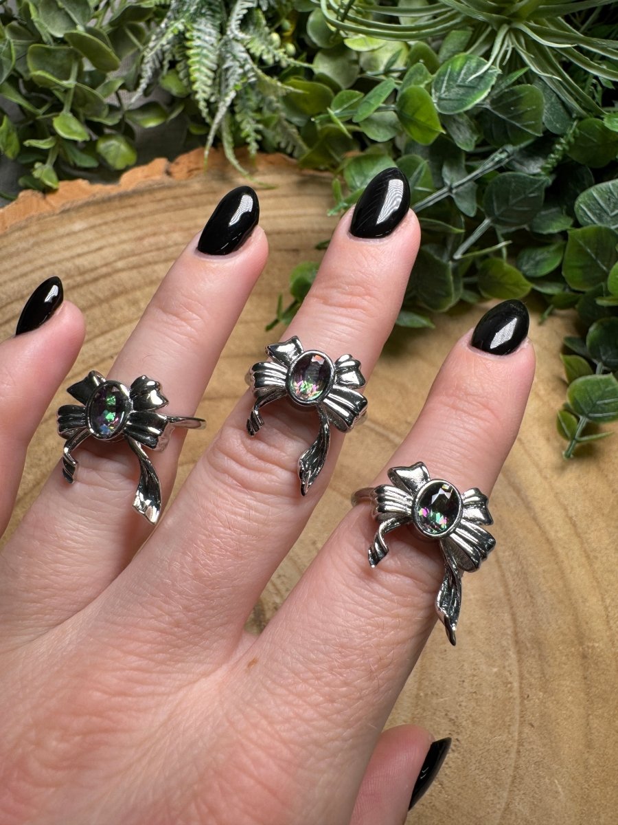 Aura Glass Bow Ring Adjustable