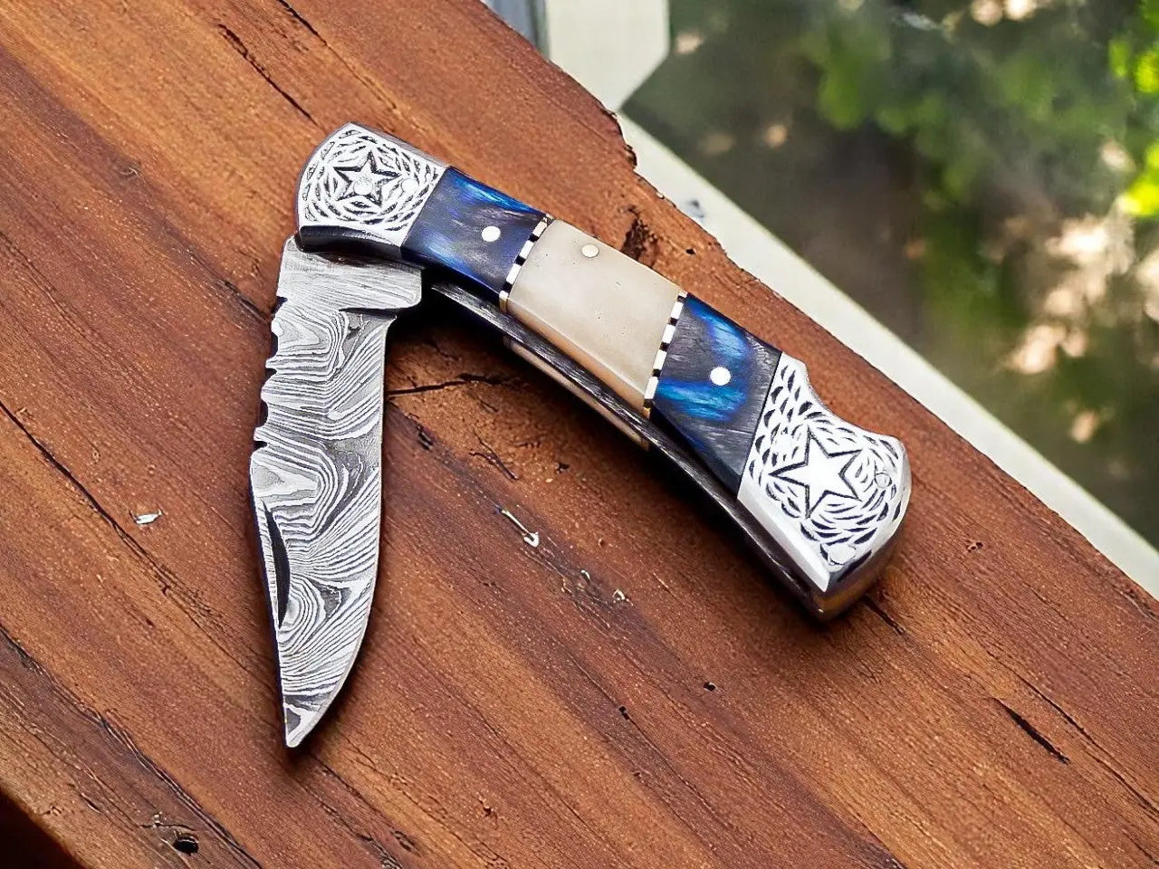 Best EDC utility knife – Bone & Resin Handle by Damascus Knife Store, Damascus knife main product photo