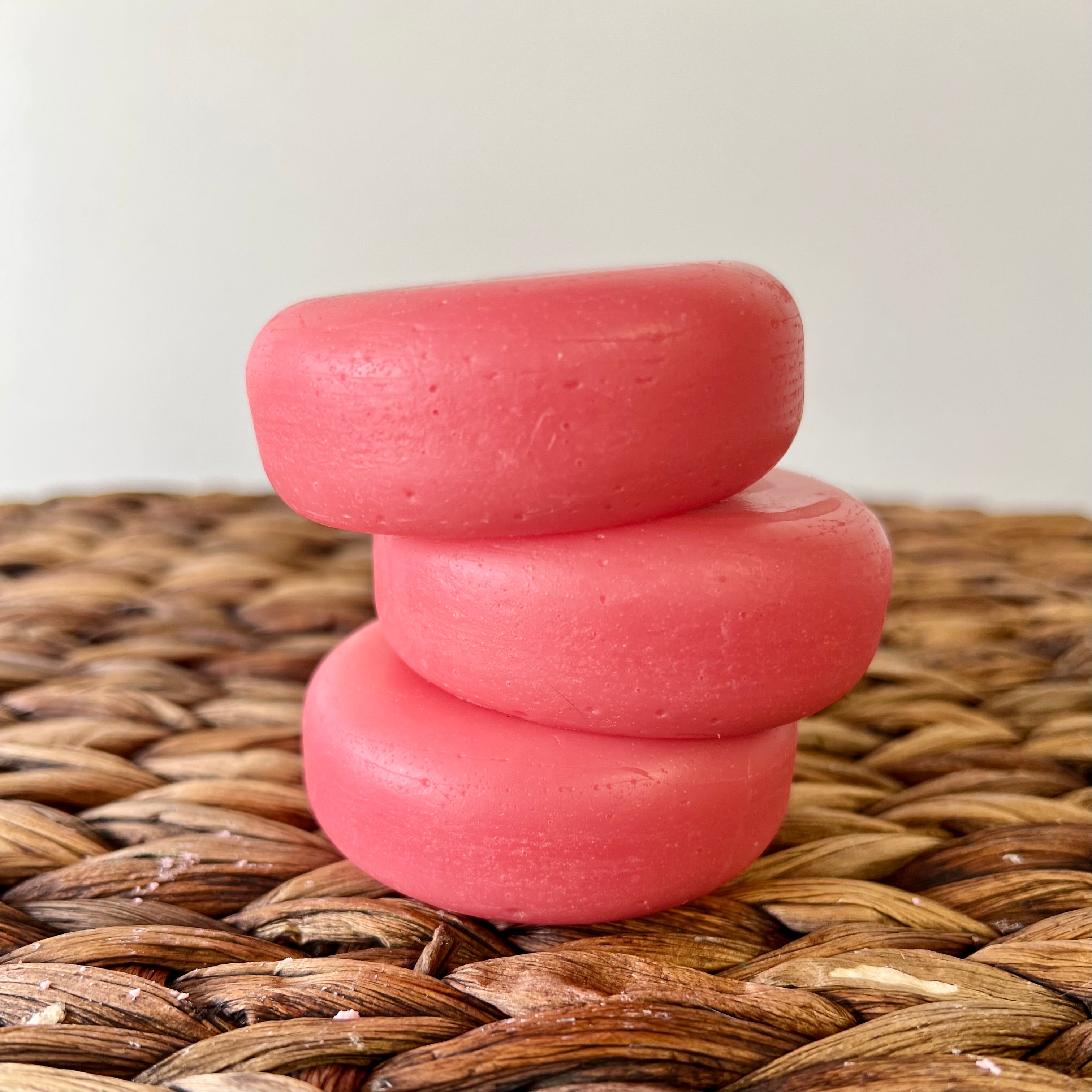 Farmhouse Lather conditioner bar detail image for hair care