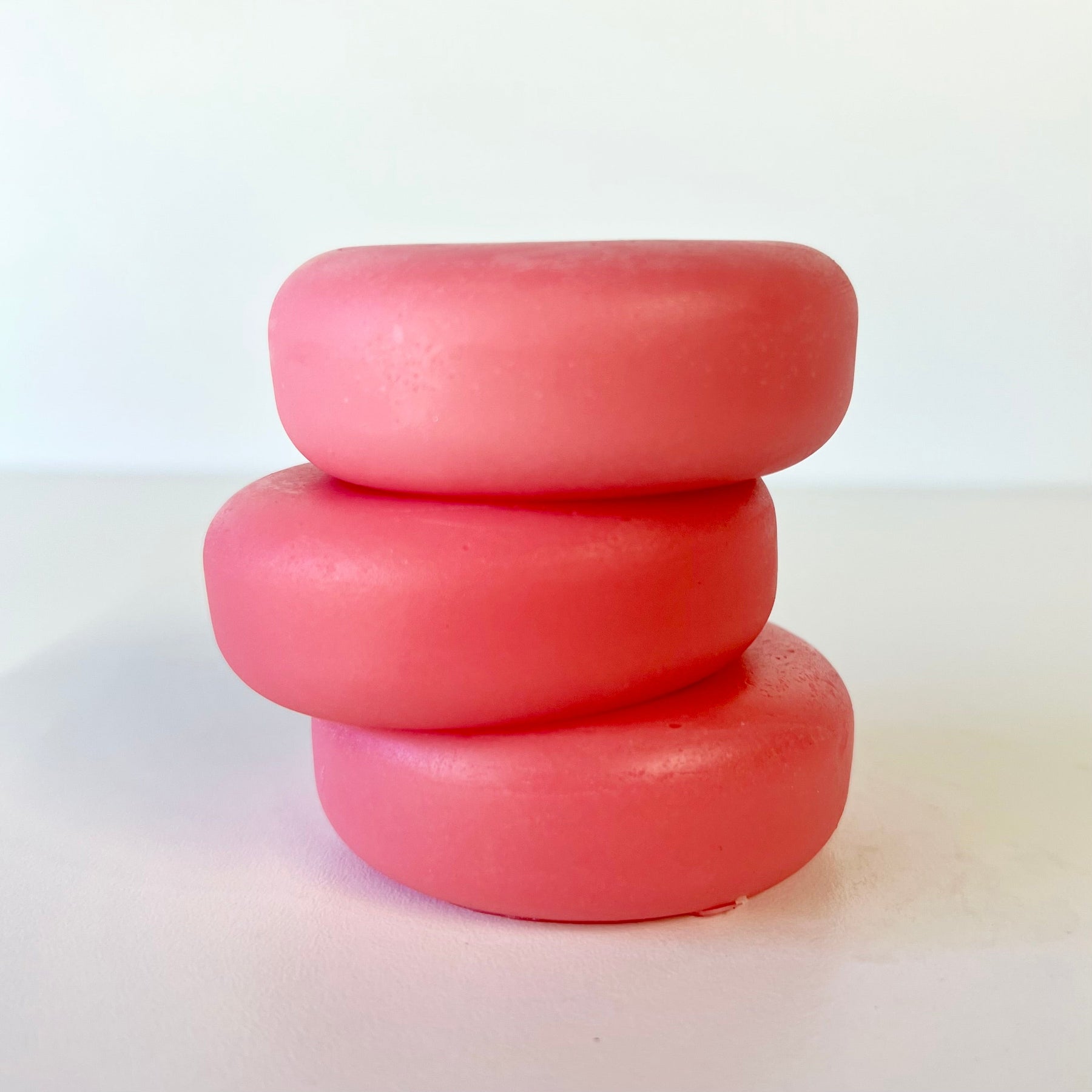 Hot Southern Mess conditioner bar by Farmhouse Lather for smooth soft plastic free hair care