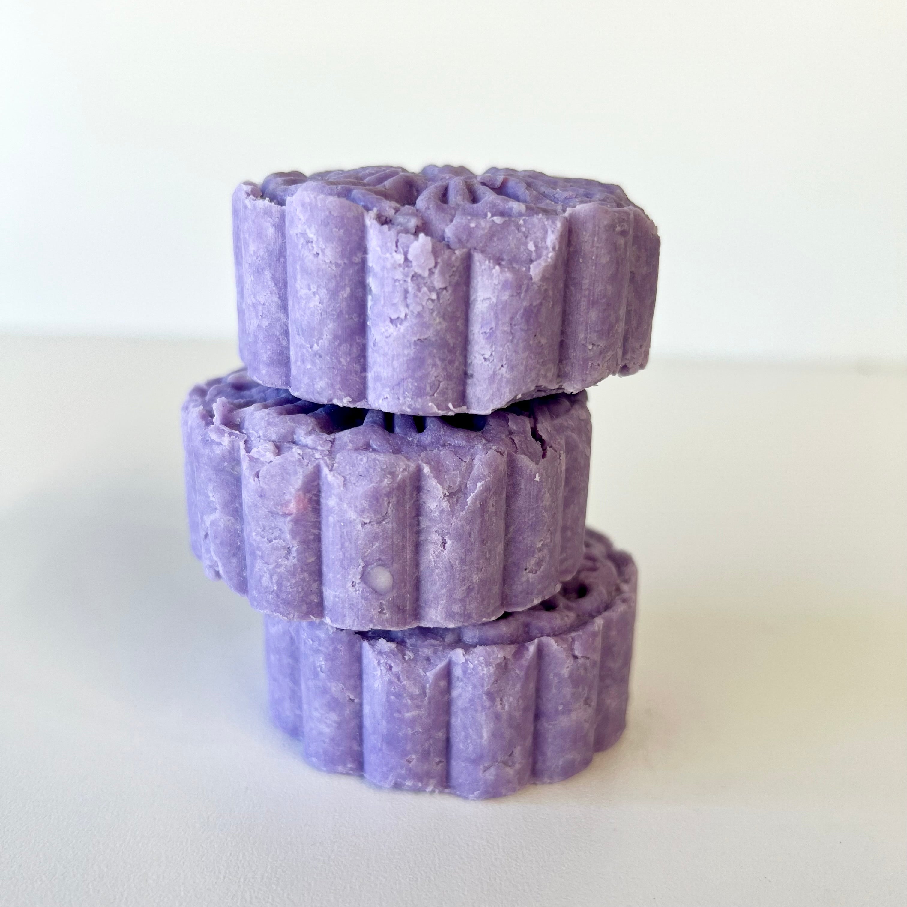 Farmhouse Lather lavender shampoo detail