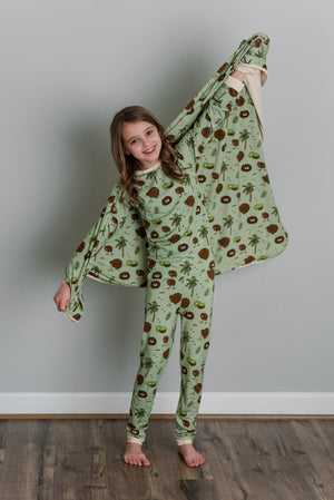 Additional view of Kiwi Bird reversible bamboo blanket with hand drawn animal print