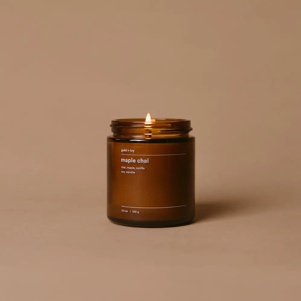 Maple chai by gold + ivy, scented candle detail photo 2